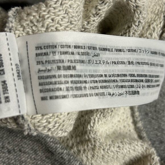 Abercrombie & Fitch Gray Crewneck Sweater - Picture 4 of 4